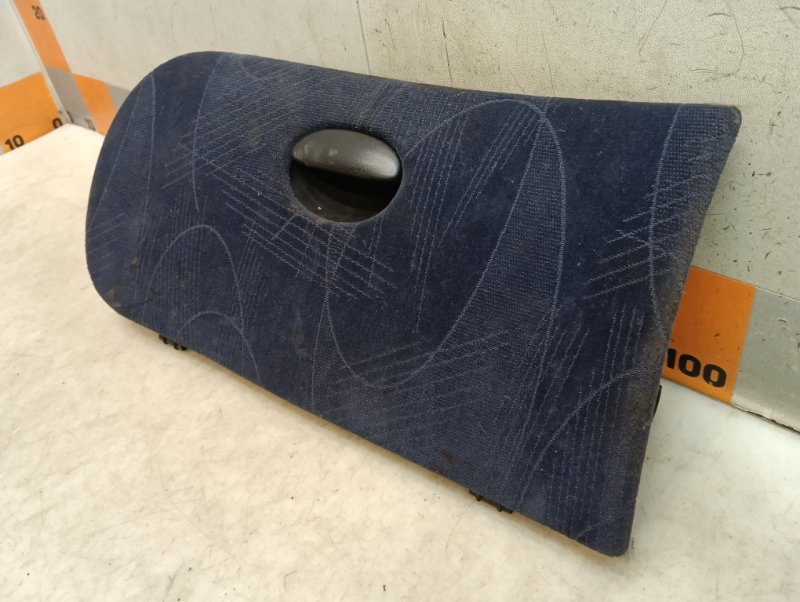 Крышка бардачка