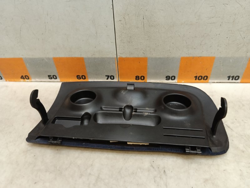 Крышка бардачка