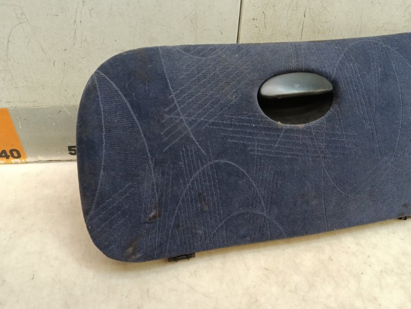 Крышка бардачка