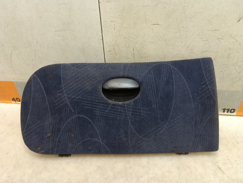 Крышка бардачка