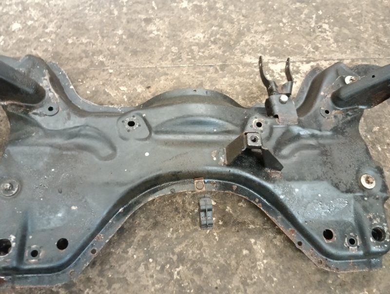 Балка подмоторная