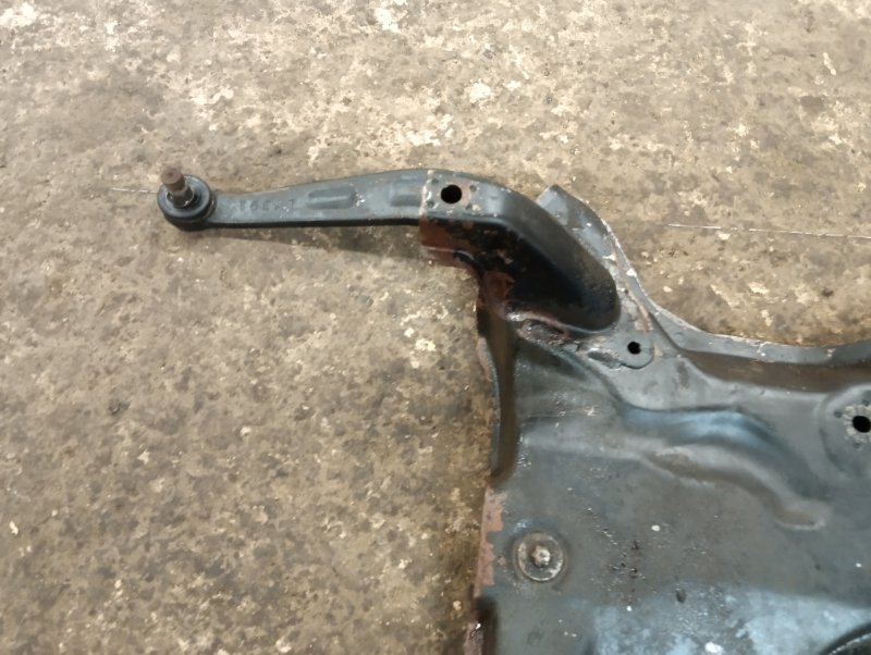 Балка подмоторная