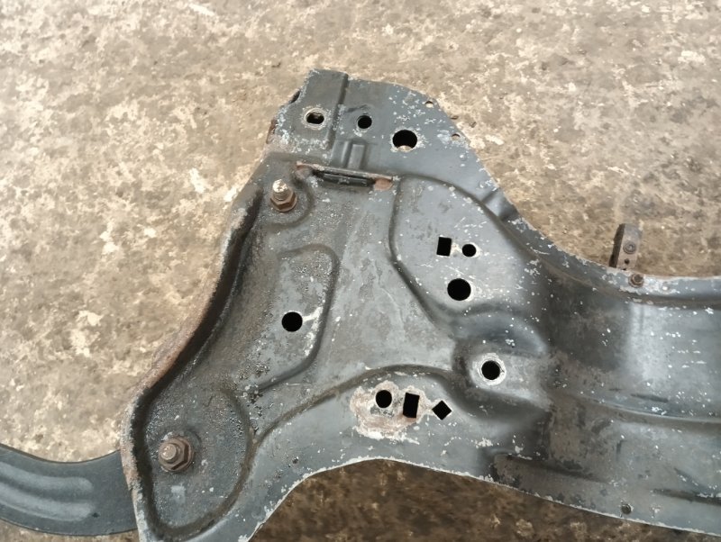 Балка подмоторная