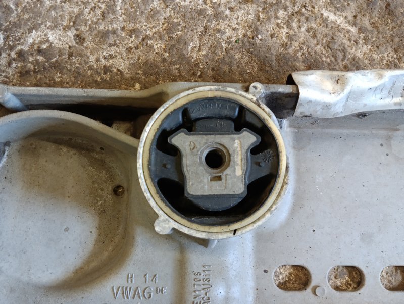 Балка подмоторная