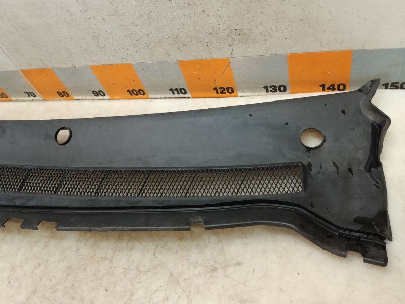 Решетка стеклоочистителей (Жабо)