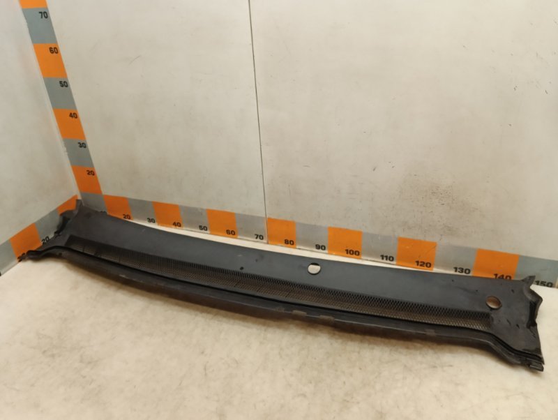 Решетка стеклоочистителей (Жабо)