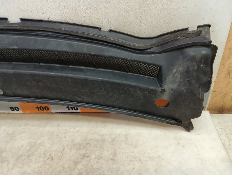 Решетка стеклоочистителей (Жабо)