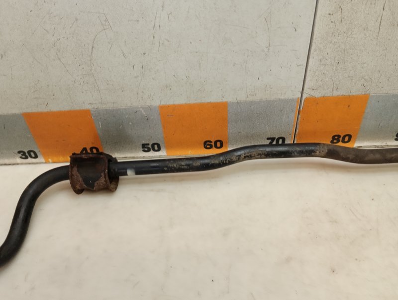 Стабилизатор передний