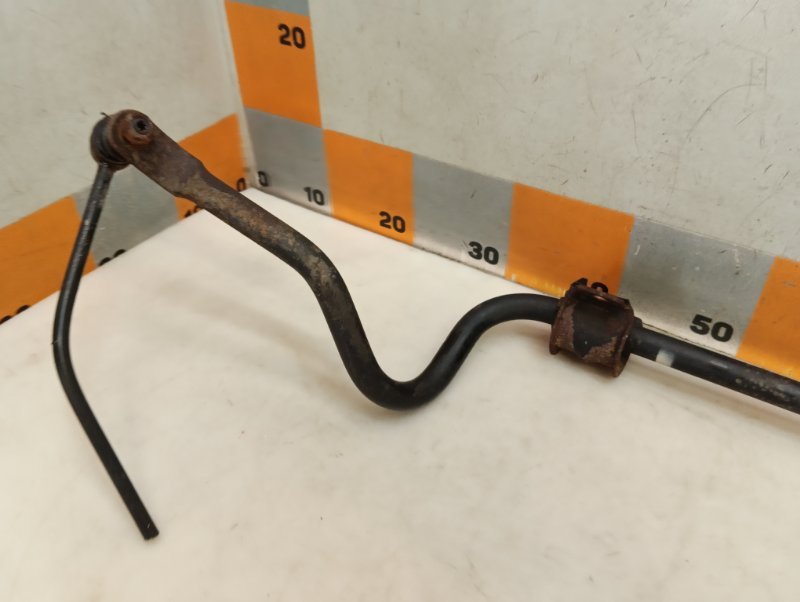 Стабилизатор передний