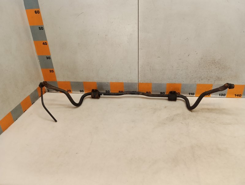 Стабилизатор передний