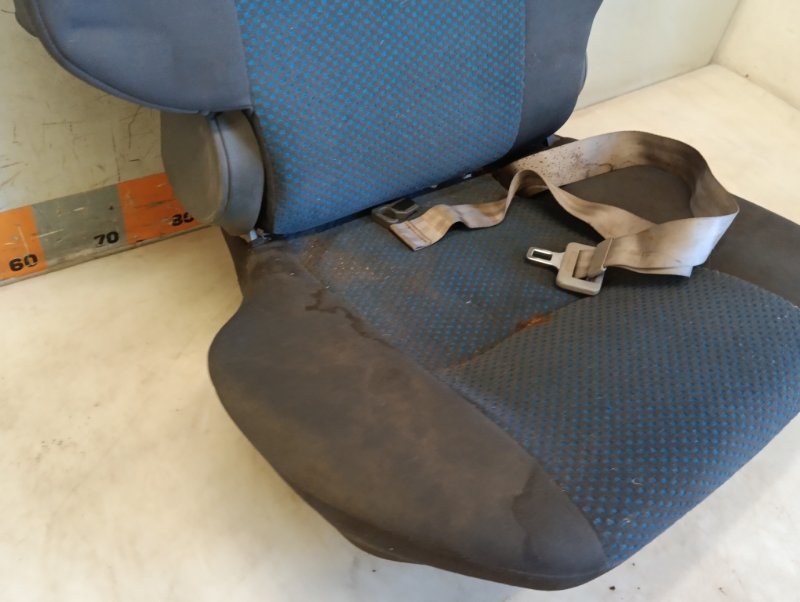 Сиденье салонное