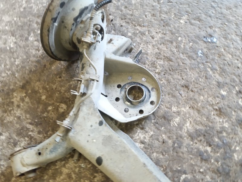 Балка задняя