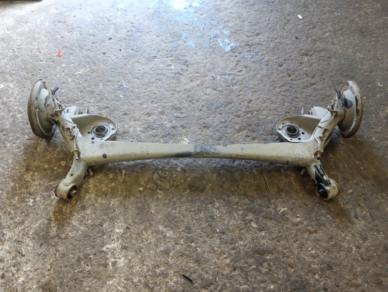 Балка задняя