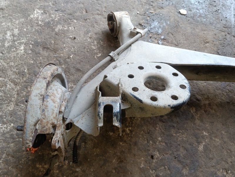 Балка задняя