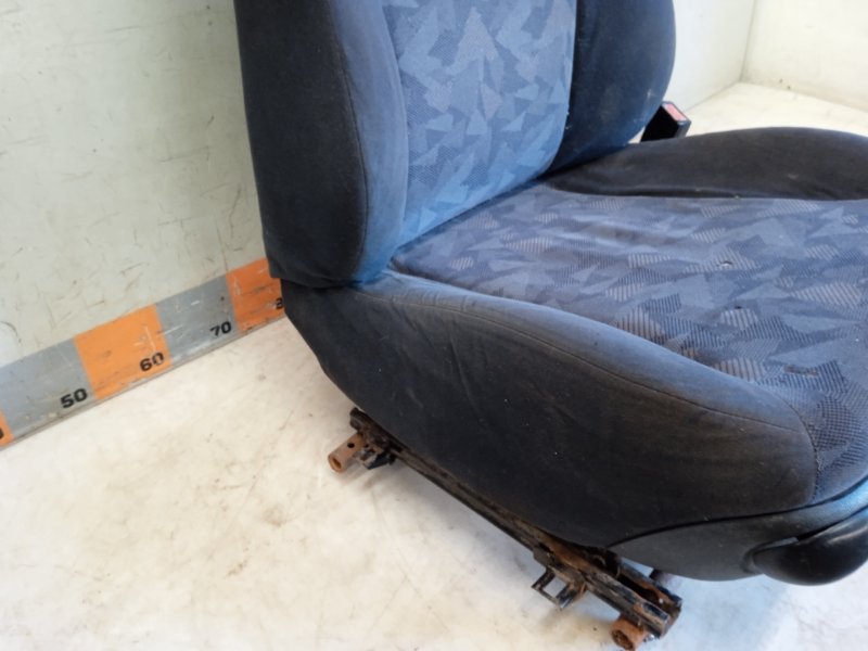 Сиденье переднее правое