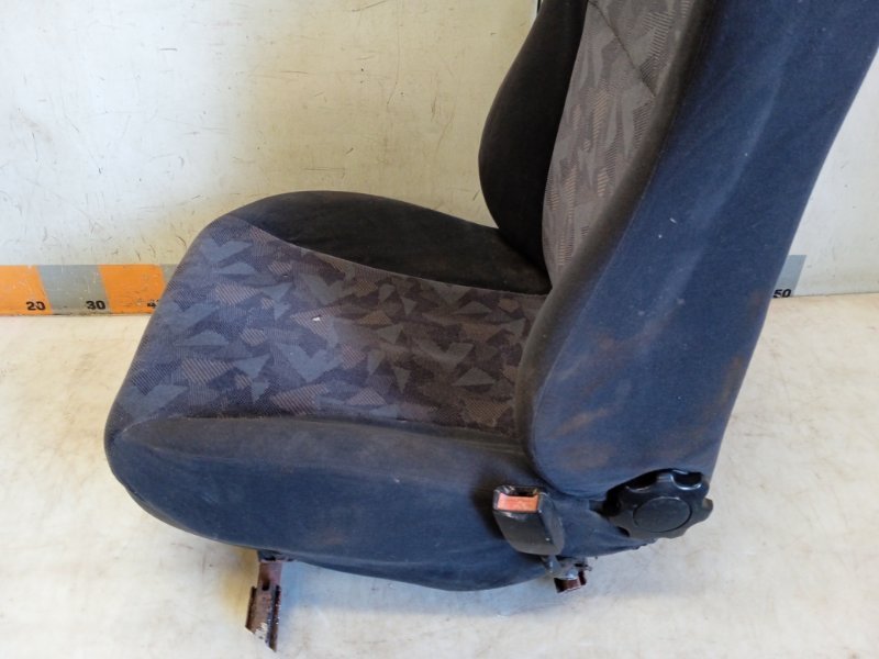 Сиденье переднее правое