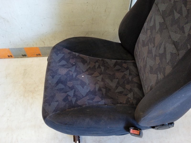 Сиденье переднее правое