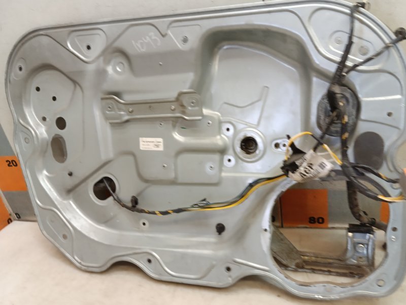 Стеклоподъемник электр. передний левый