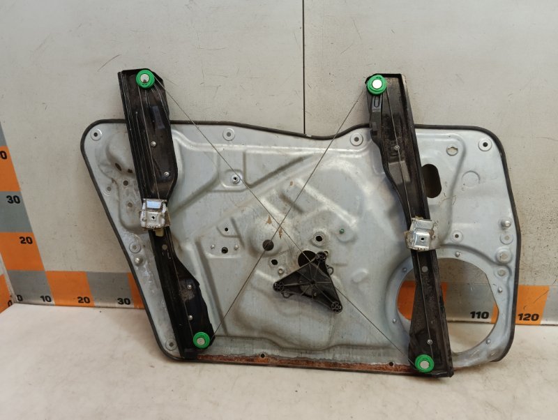 Стеклоподъемник электр. передний правый