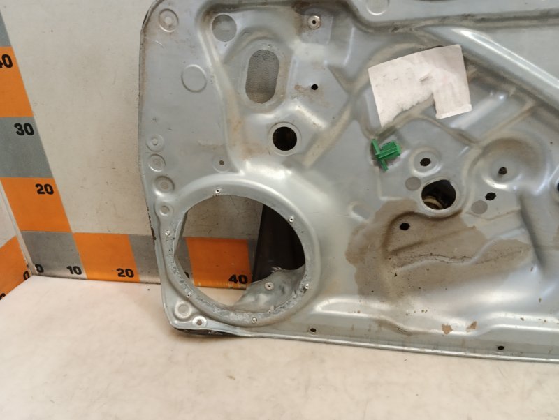 Стеклоподъемник электр. передний правый