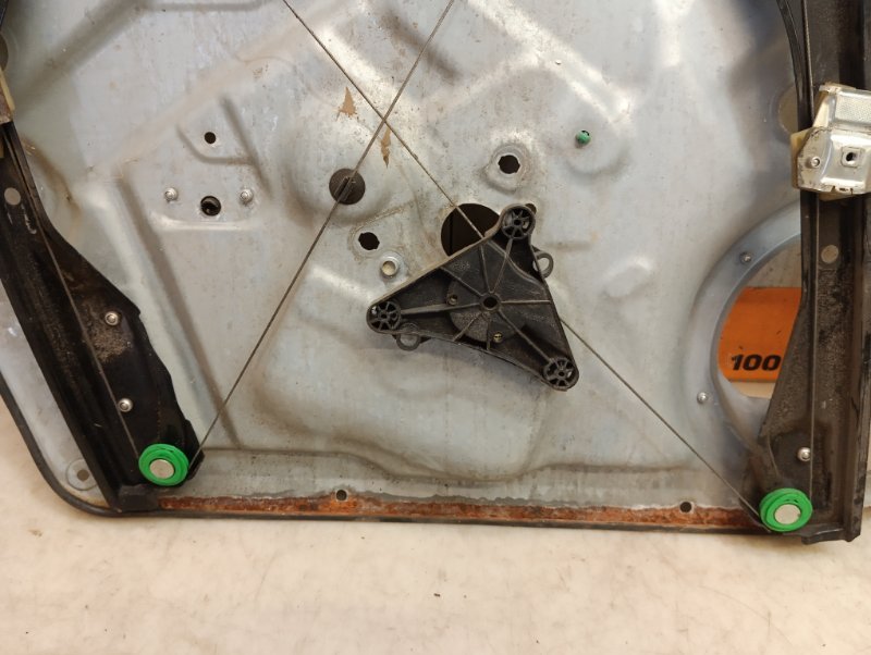 Стеклоподъемник электр. передний правый