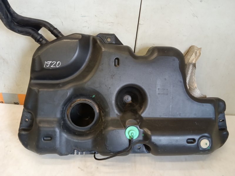 Бак топливный