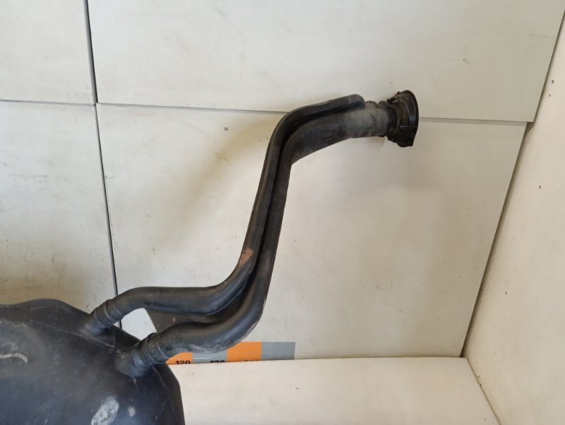 Бак топливный