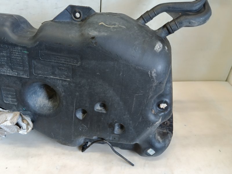 Бак топливный