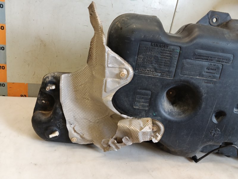 Бак топливный