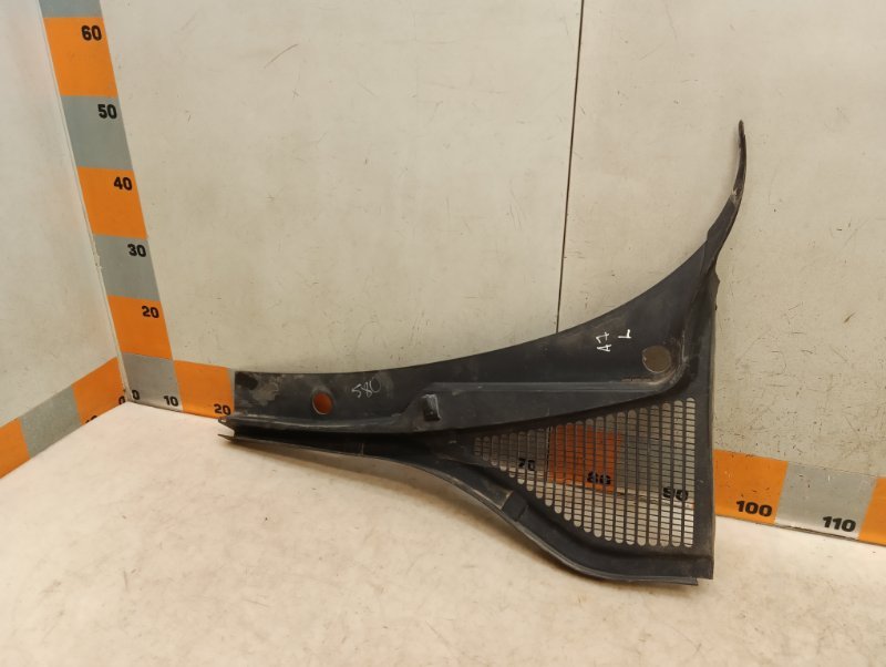 Планка под лобовое стекло