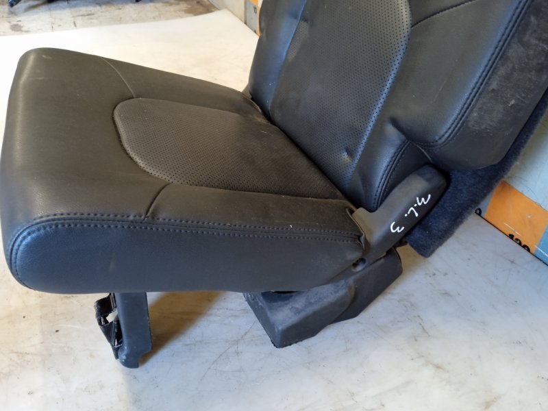 Сиденье салонное