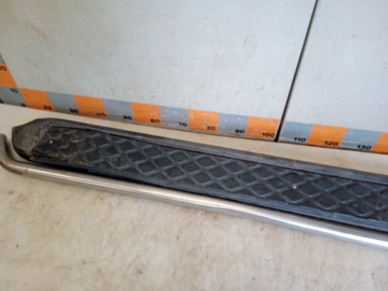 Подножка правая