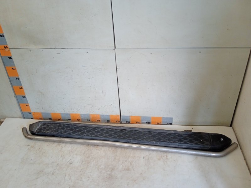 Подножка правая