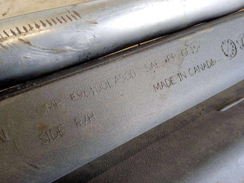 Подножка правая