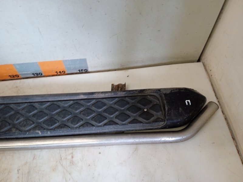 Подножка правая