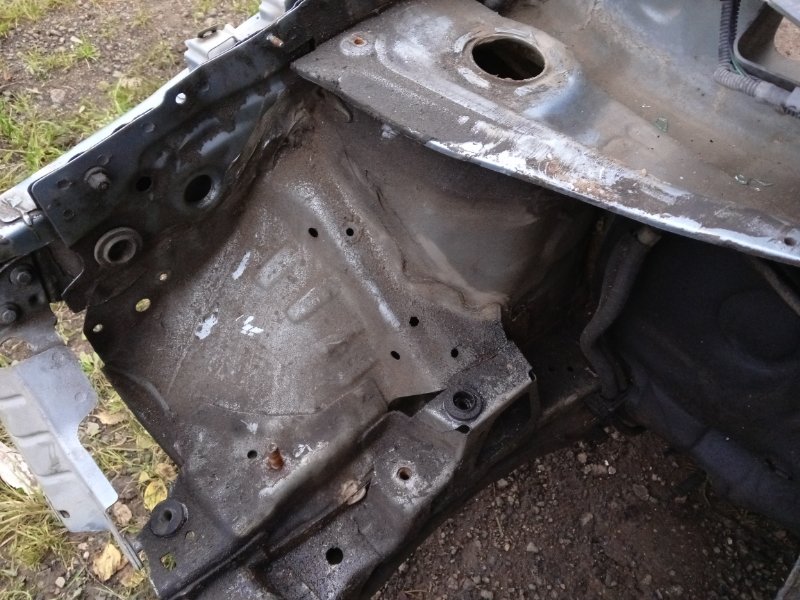 Лонжерон передний правый