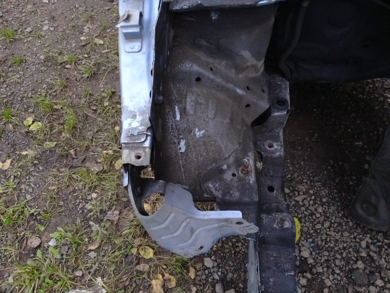 Лонжерон передний правый