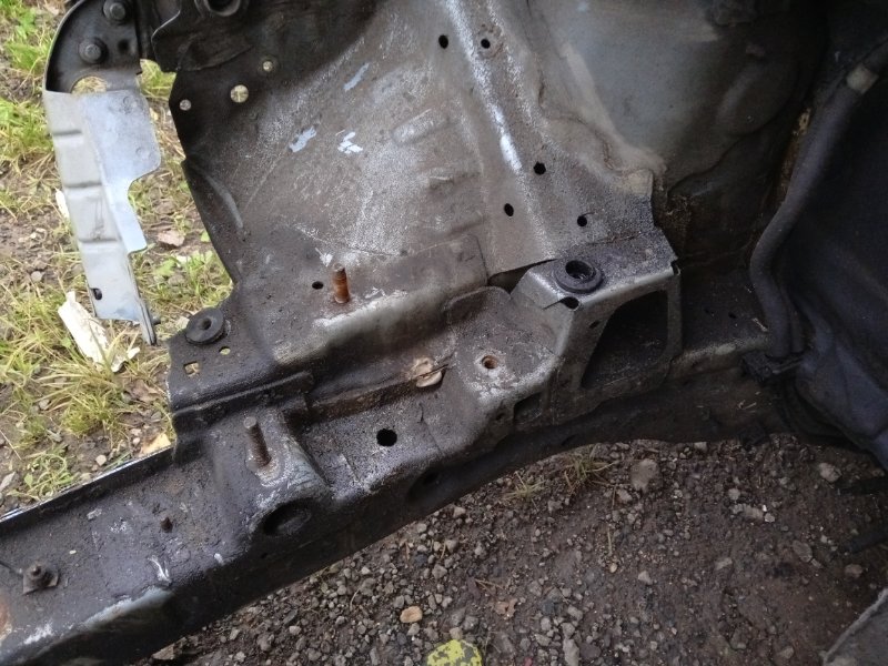 Лонжерон передний правый