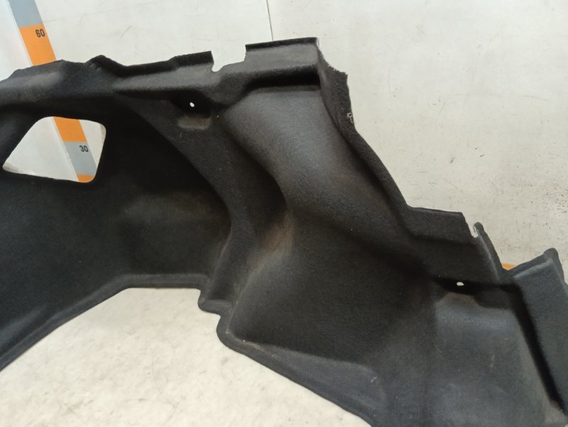 Обшивка багажника