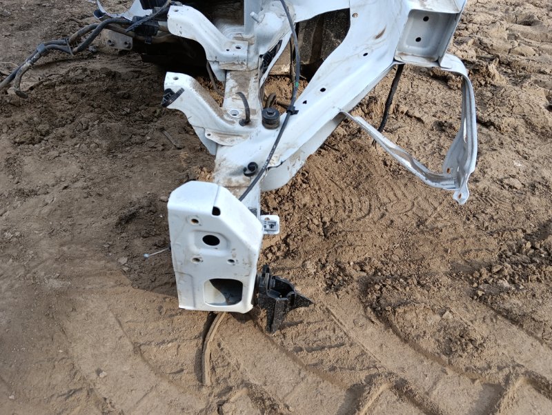 Лонжерон передний левый