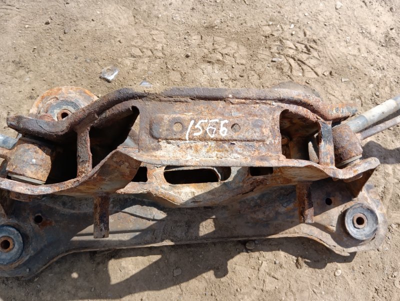 Балка задняя