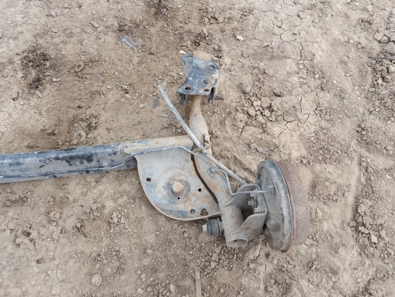 Балка задняя