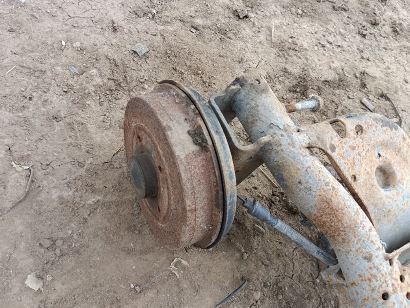 Балка задняя