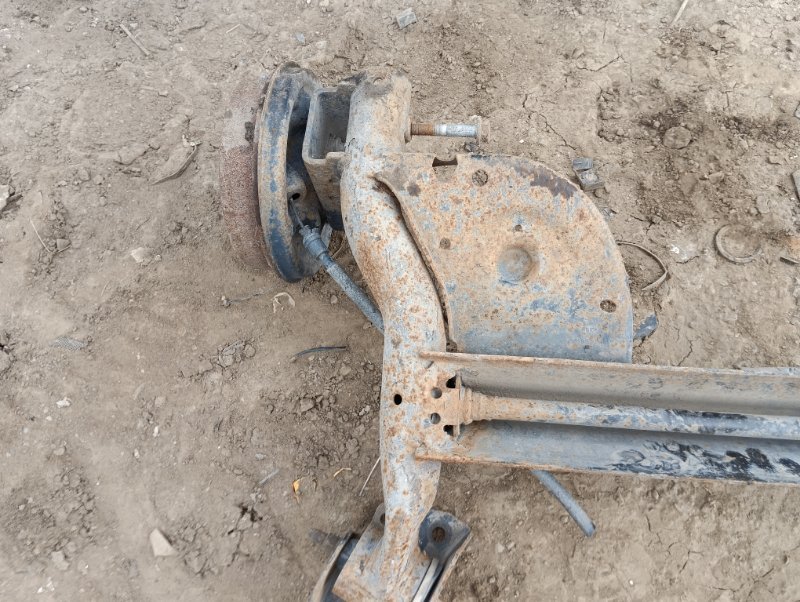 Балка задняя