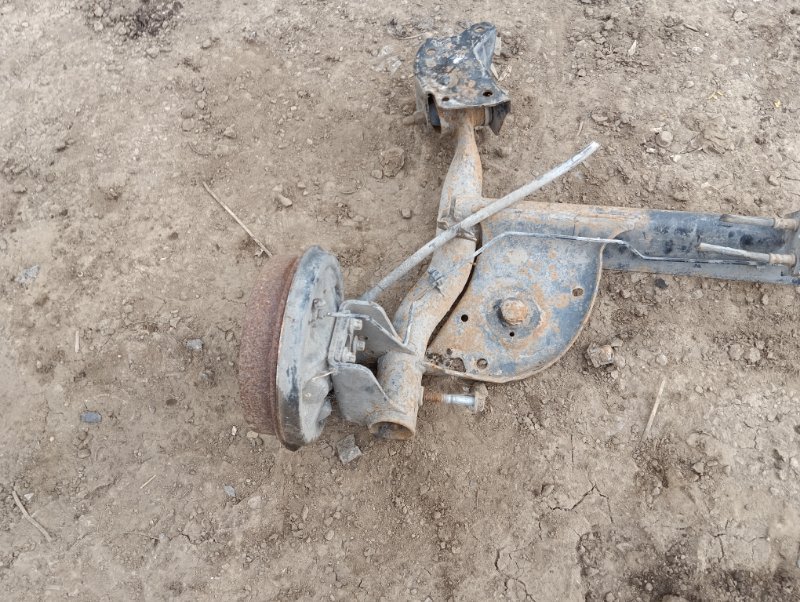 Балка задняя