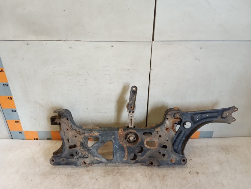 Балка подмоторная