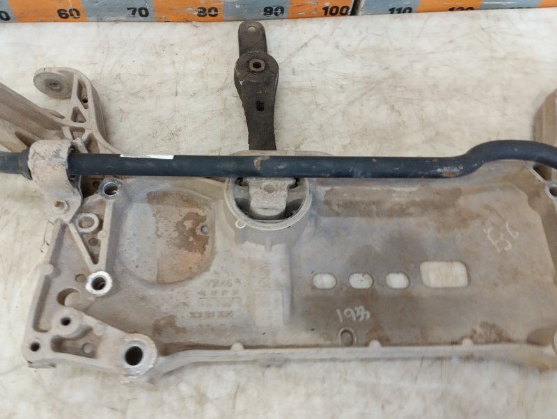 Балка подмоторная