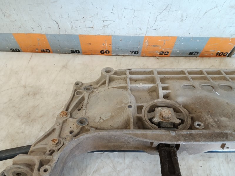 Балка подмоторная