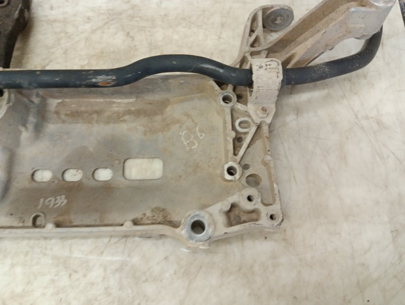 Балка подмоторная