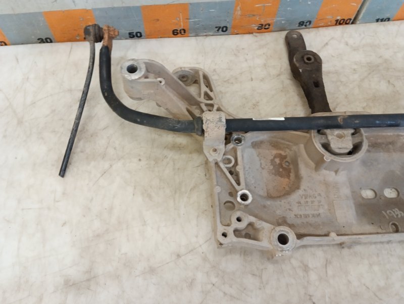 Балка подмоторная